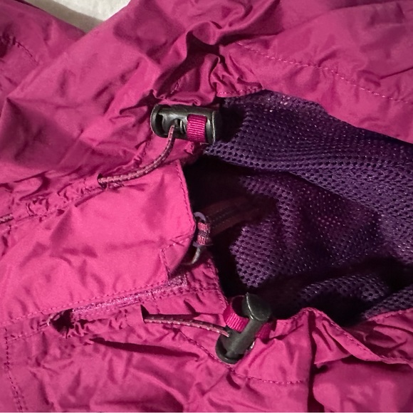 Cabela’s Pink Adjustable Rain Jacket LIKE NEW - Picture 2 of 8